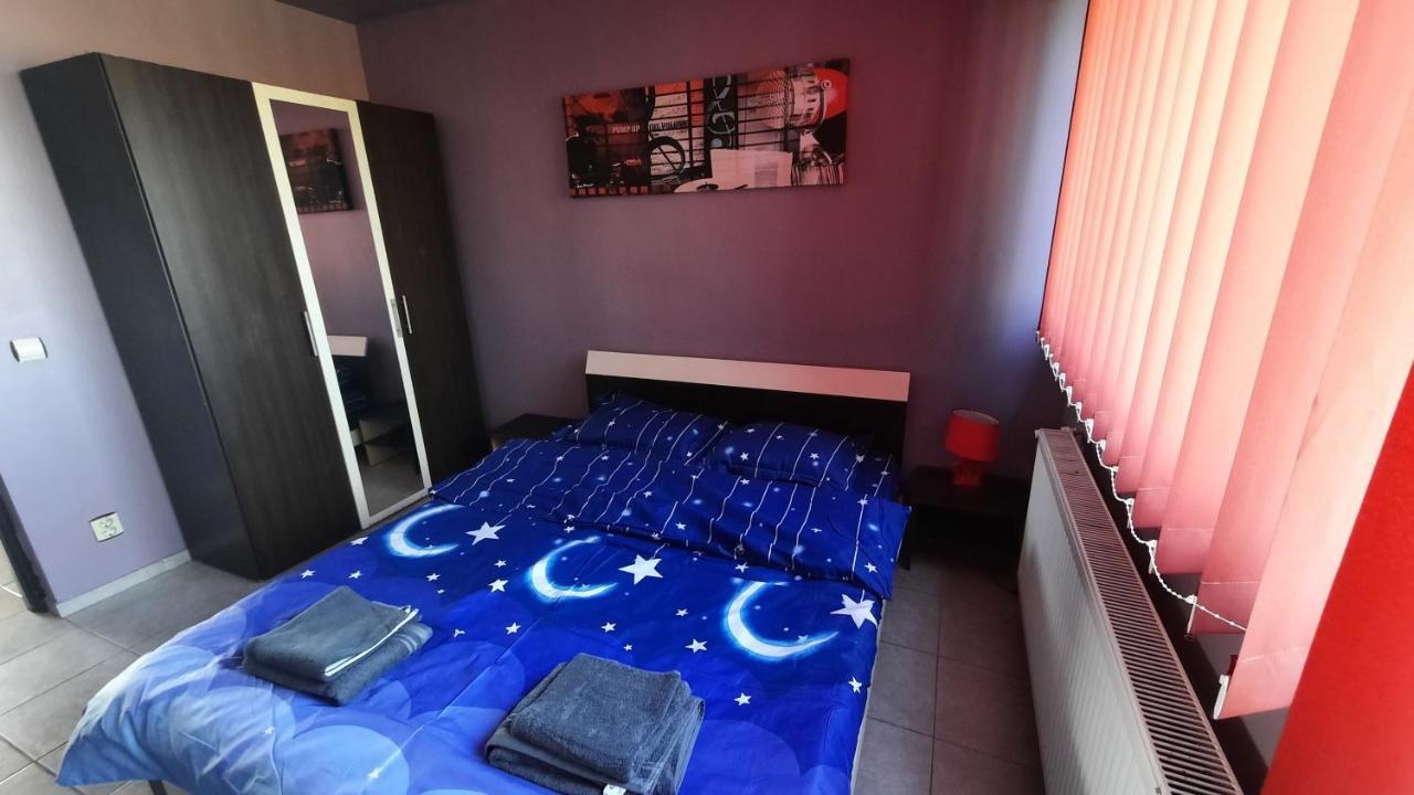 Spacious, Modern Condo In New Villa - Sleeps 6 布加勒斯特 外观 照片