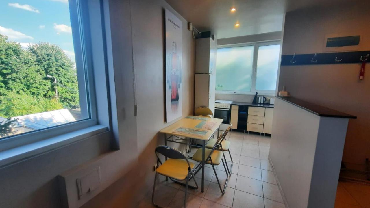 Spacious, Modern Condo In New Villa - Sleeps 6 布加勒斯特 外观 照片